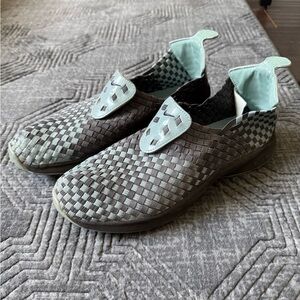 Nike Air Woven men’s 8 Slip-On gray aqua green 010810-LN4